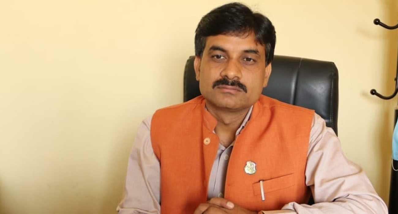 परिवारवाद, नातावाद र जातिवादभन्दा माथि उठ्न नसकेका महन्थ ठाकुर